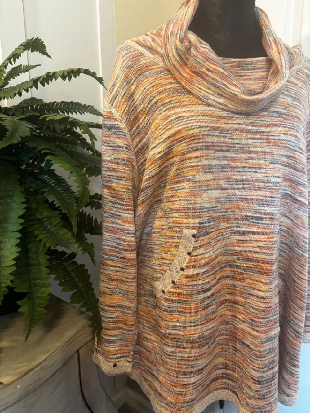Women's Tunic - Picture 2 of 7